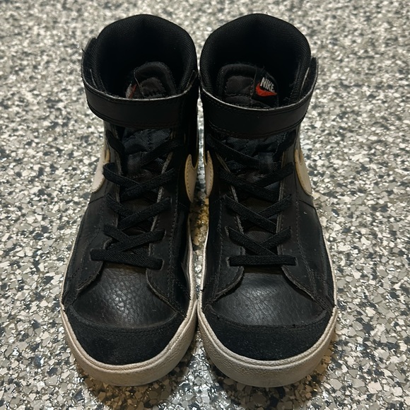 Nike - Hightop Sneakers Size 1.5 - Picture 2 of 4